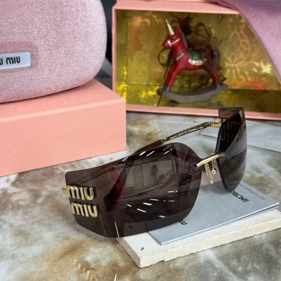 Miu miu Accessories - Miu miu Sunglasses